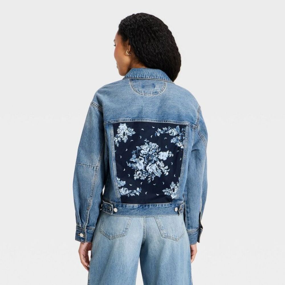 Women's Bandana Print Denim Jacket - Universal Thread Medium Wash M